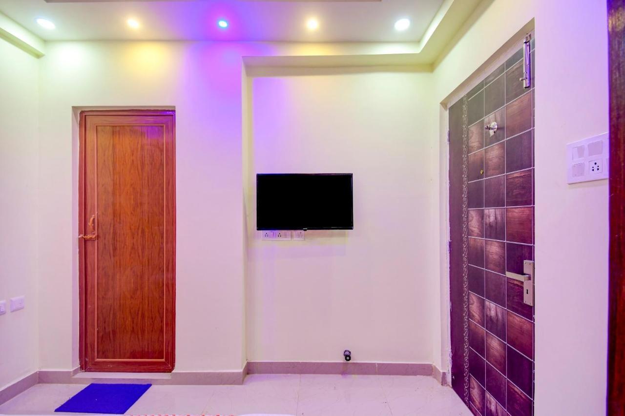 Oyo 92945 The Rs Villa Calcutta Exteriör bild