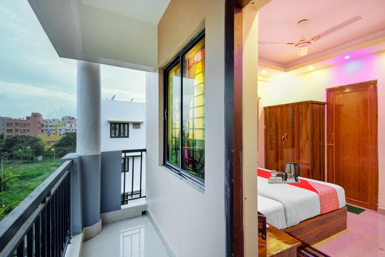Oyo 92945 The Rs Villa Calcutta Exteriör bild